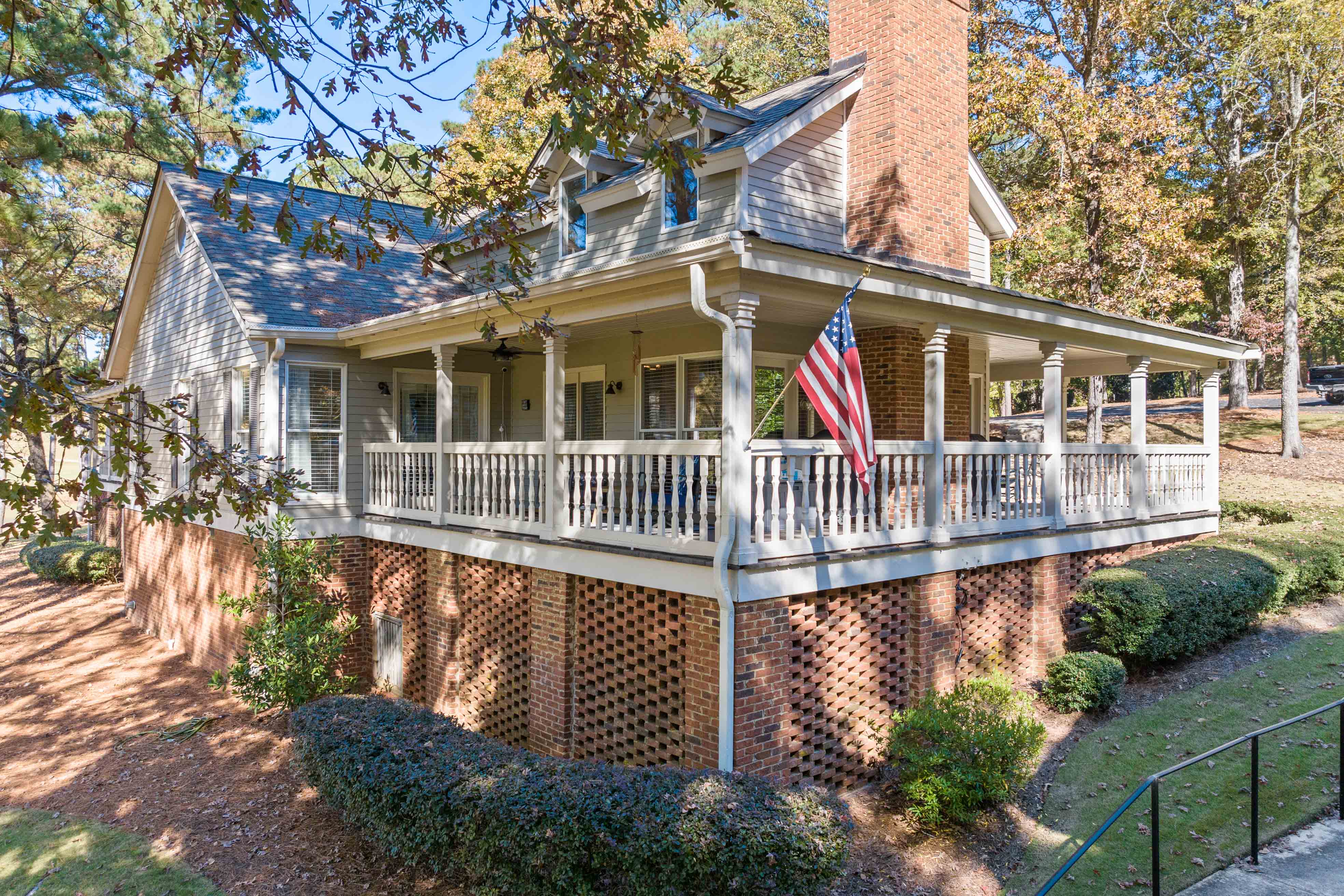 1033 Clubhouse Lane image 2